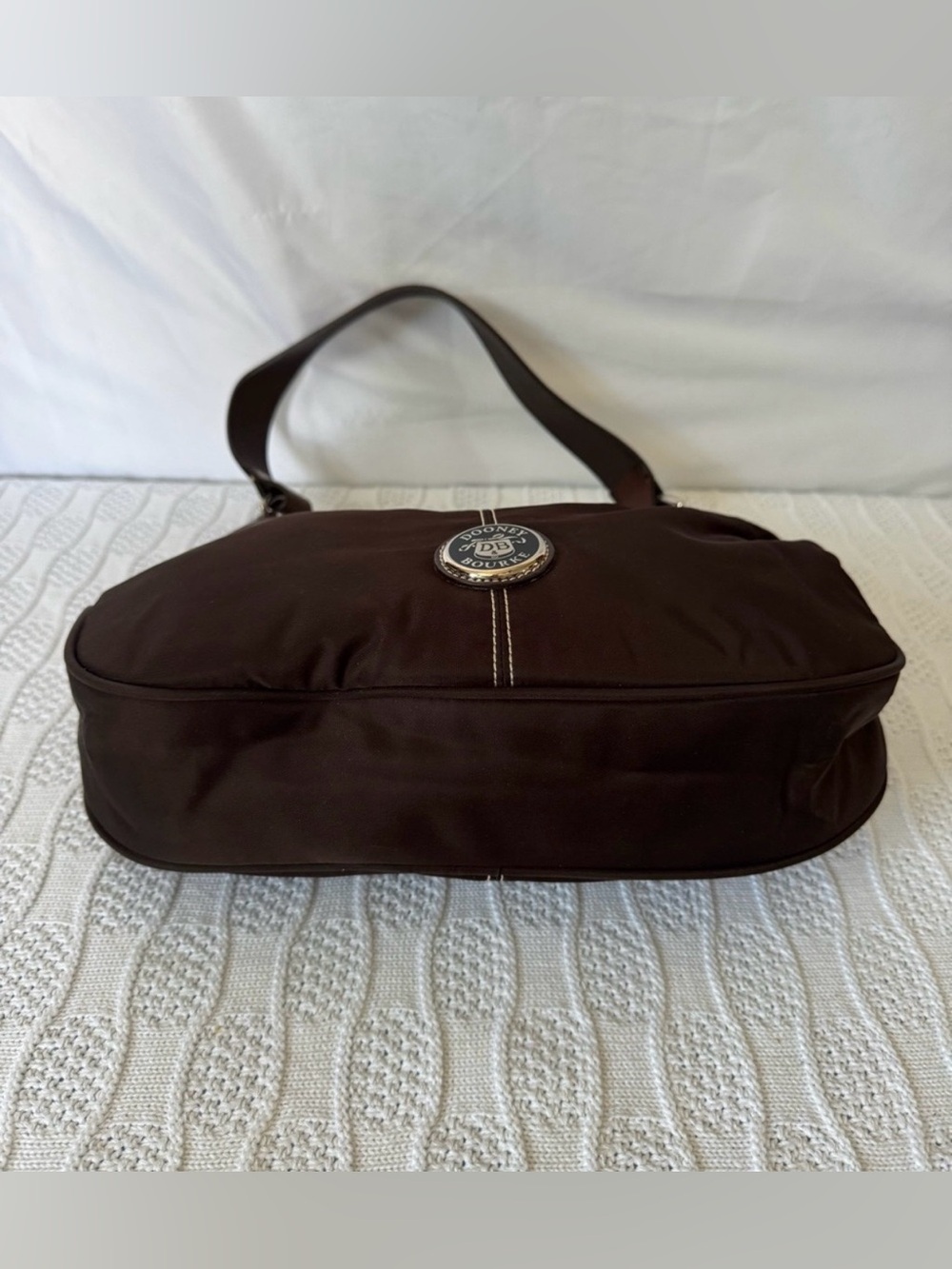 Dooney & Bourke Wayfarer Nylon Hobo handbag brown nylon tan leather trim - Picture 4 of 7